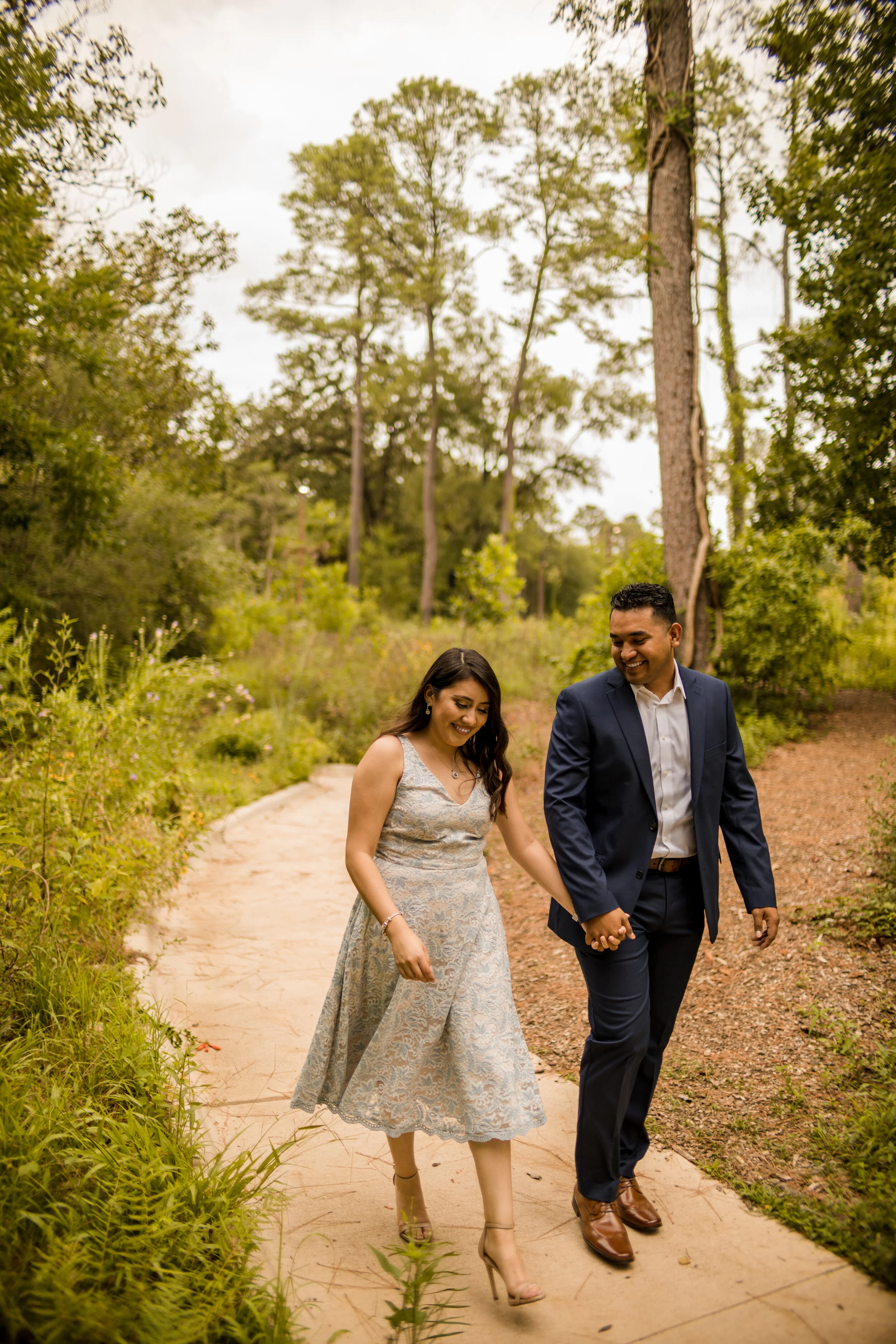 Daniel And Jessica Groves - 7ip6wzj