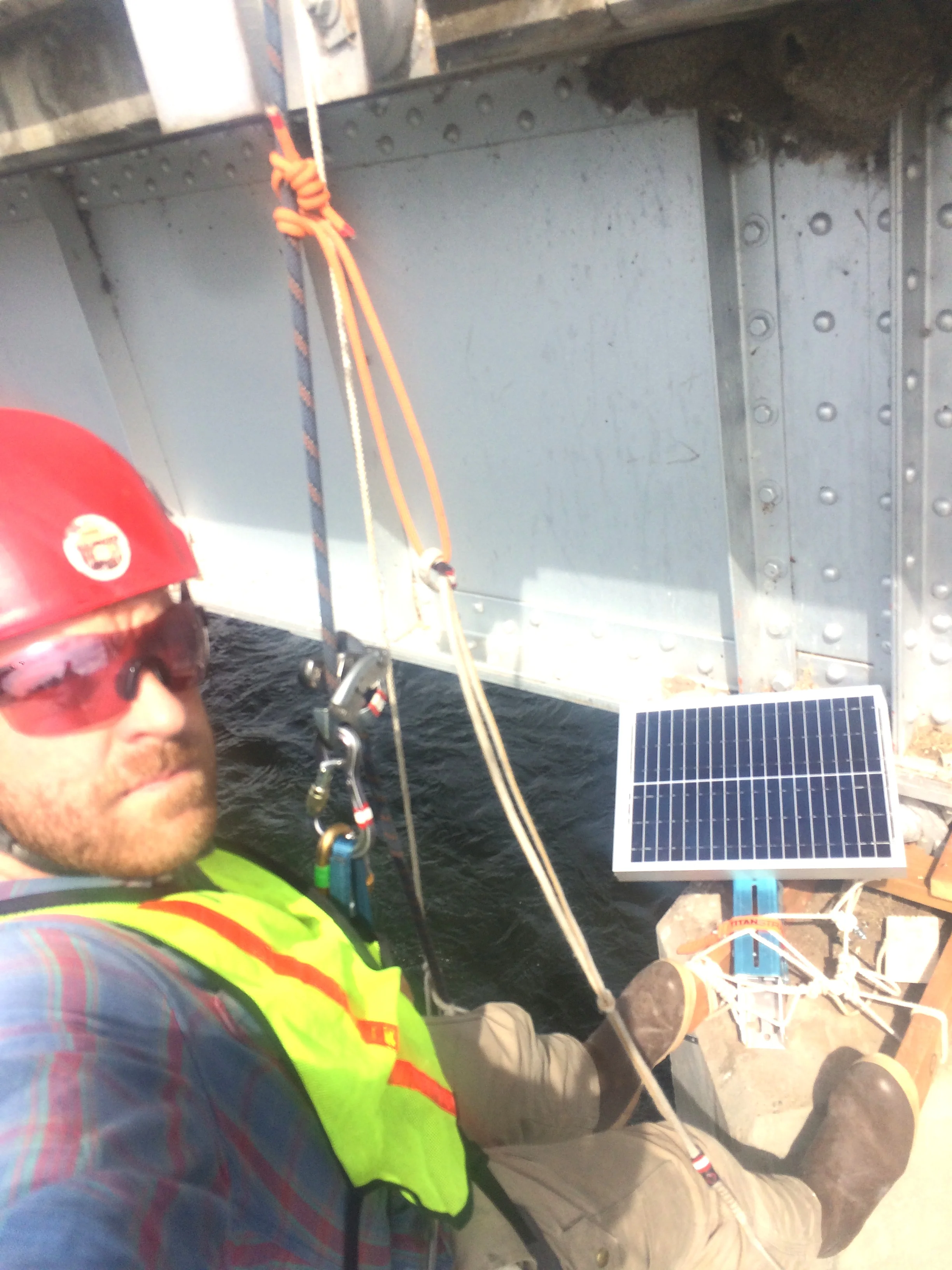 Bridge Piers and Bird Poop: RiverNET sensor maintenance 