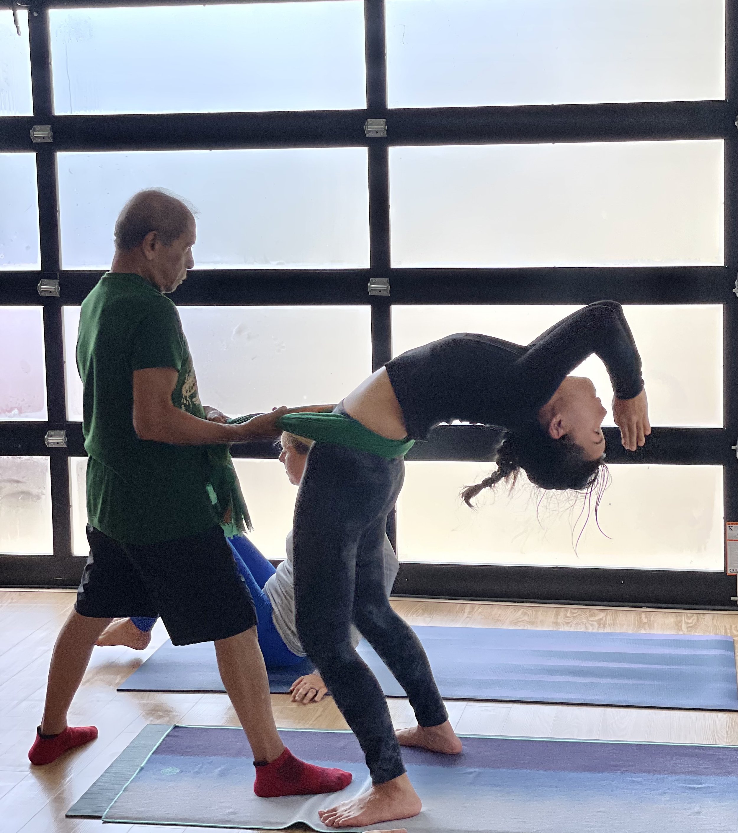 partner yoga – martinis and mantras