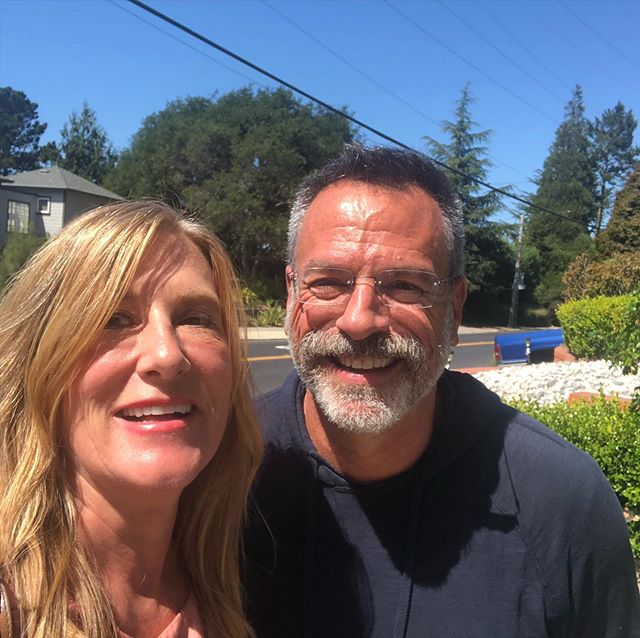 So pleased to work with San Francisco stager Jeffrey Senkir and his team. The really got the Mid-century / contemporary style of my clients house and made it shine! Real plants, cool art - it feels like a home ready to move in! Thank you Jeffrey! Ope