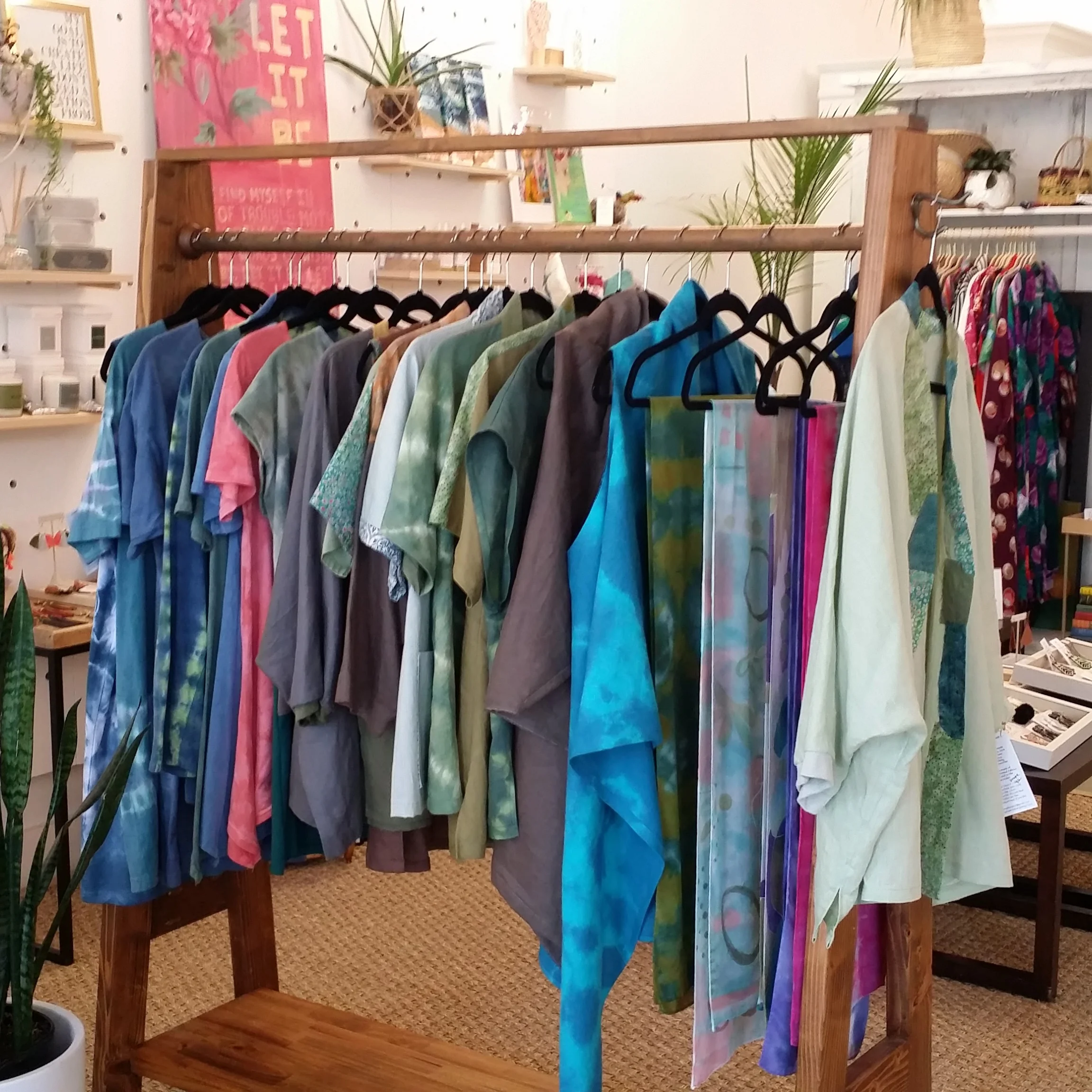  Handmade Clothing Display   