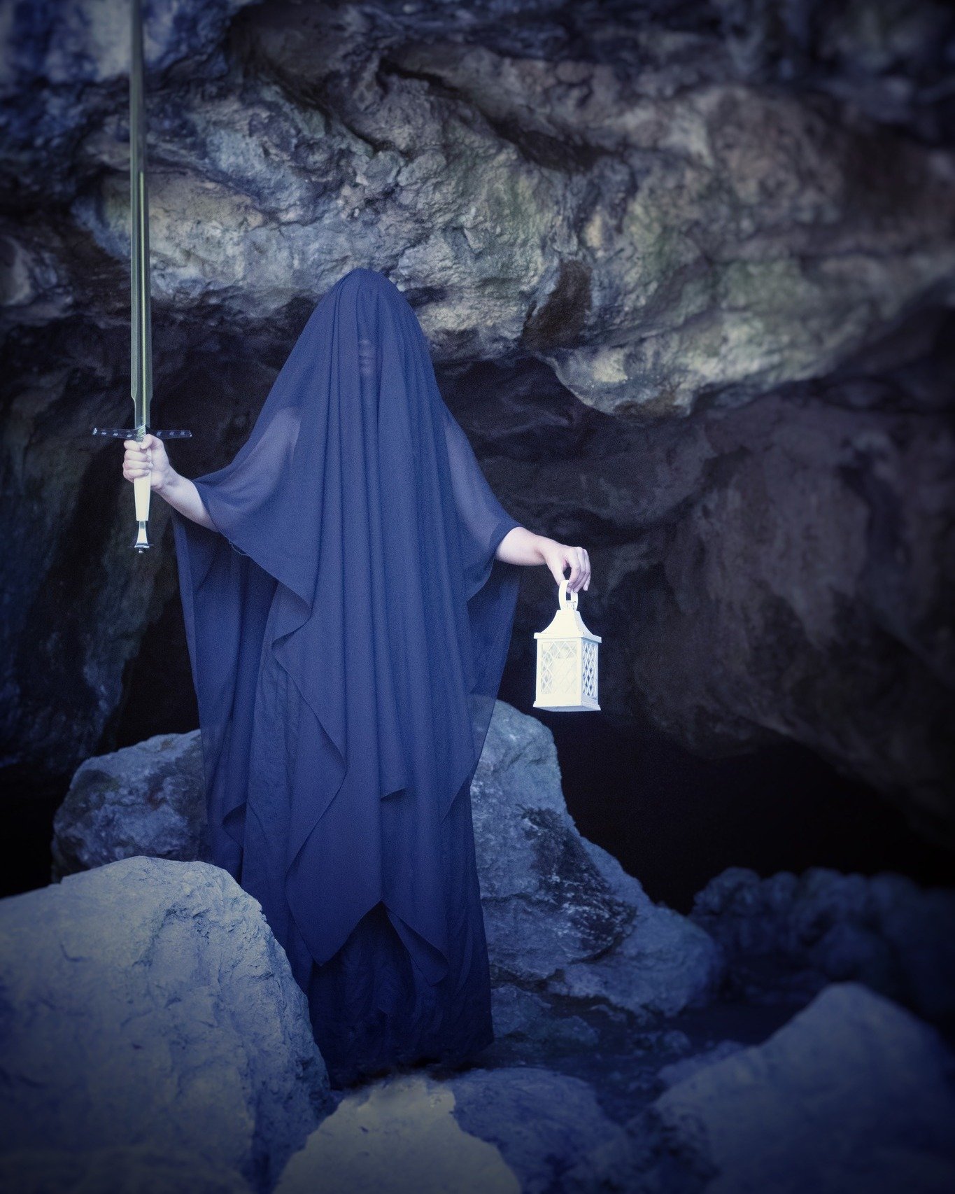 🌘 𝔖𝔲𝔪𝔪𝔢𝔯 𝔇𝔞𝔯𝔨𝔫𝔢𝔰𝔰 𝔙𝔦𝔯𝔱𝔲𝔞𝔩 𝔐𝔞𝔯𝔨𝔢𝔱 🌒 Artist Announcement 🎙 @fit.for.the.gods 

Fit for the Gods is a sustainable occult clothing brand specializing in ritual gowns inspired by history, the old gods and magic. While also cr