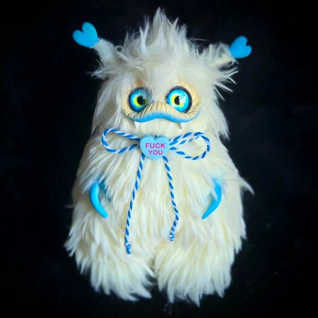 🥀 𝔏𝔬𝔳𝔢 𝔜𝔬𝔲 𝔱𝔬 𝔇𝔢𝔞𝔱𝔥 🥀 Artist Announcement 🎙 @beastiesbythebayou 

Welcome to the Bayou! Mel makes all sorts of cute and spoopy Beasties to invade your home! Ranging from whimsical fae to fire demons, you're sure to find a Beastie to 