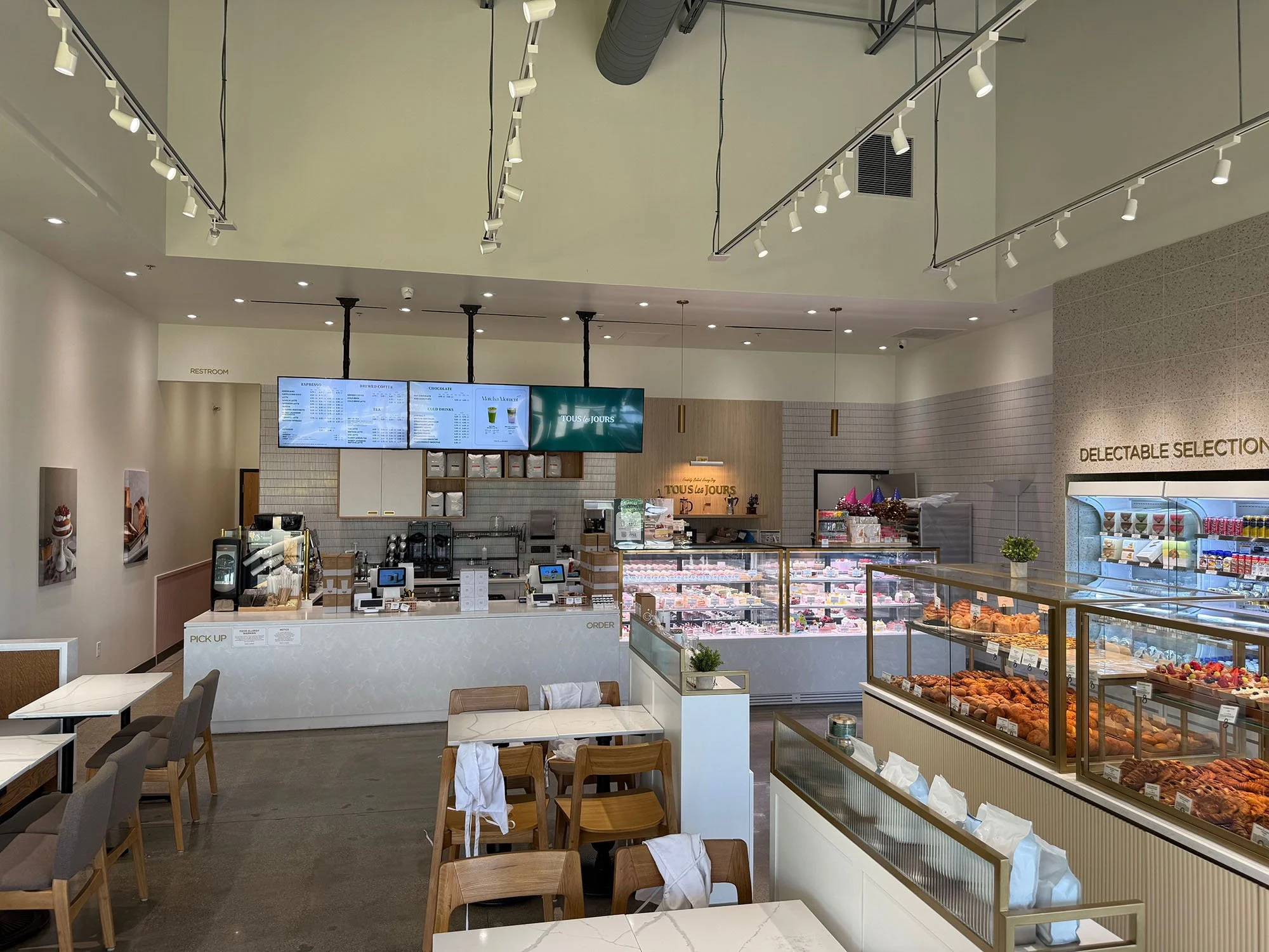 Tous Les Jours in Plain City, Ohio