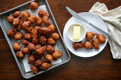 Scorch Absorbere discolor Crab Hush Puppies Recipe — Elevated Wild