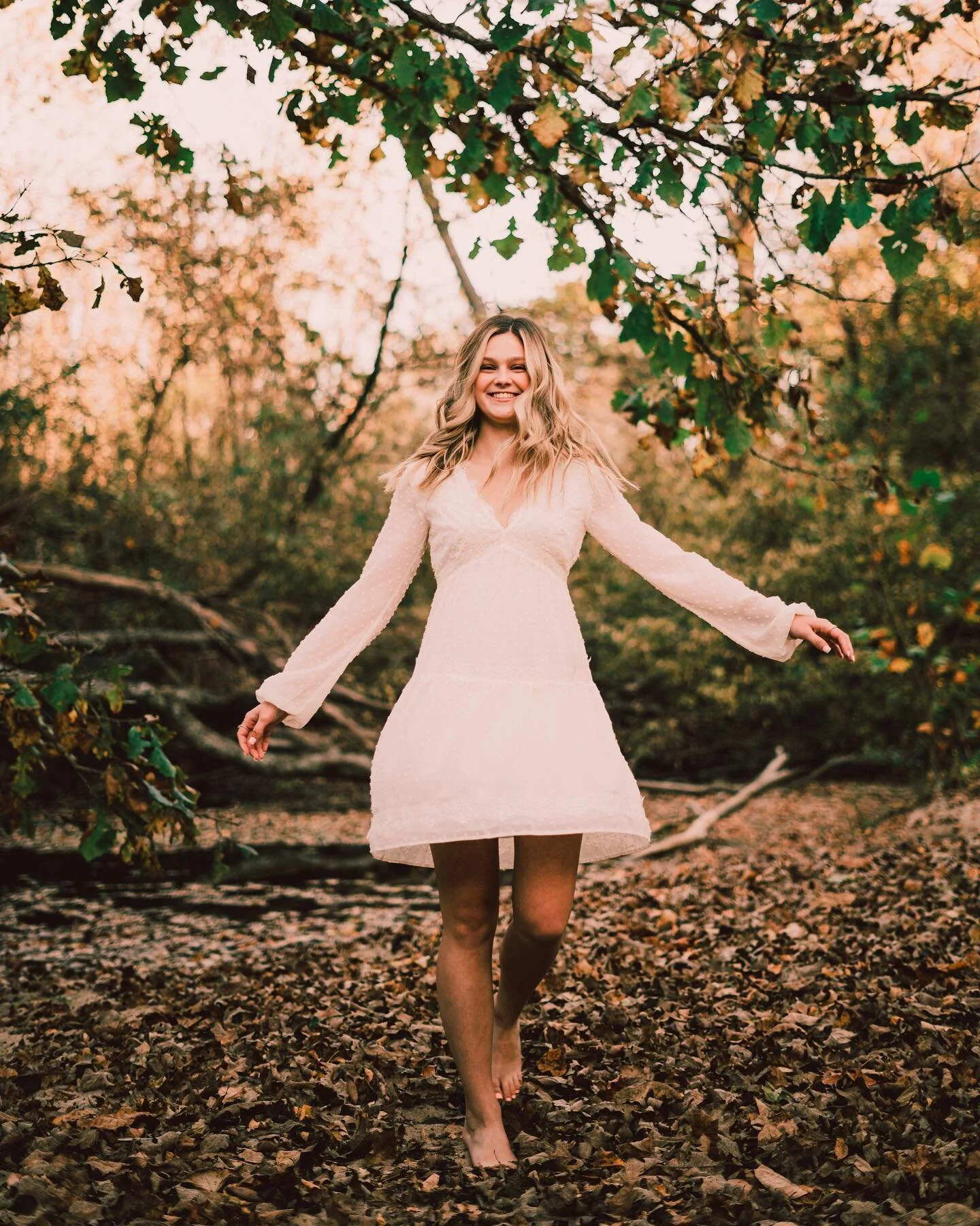 Little throwback to last year and @savannahmorrissey senior session🙌🏼