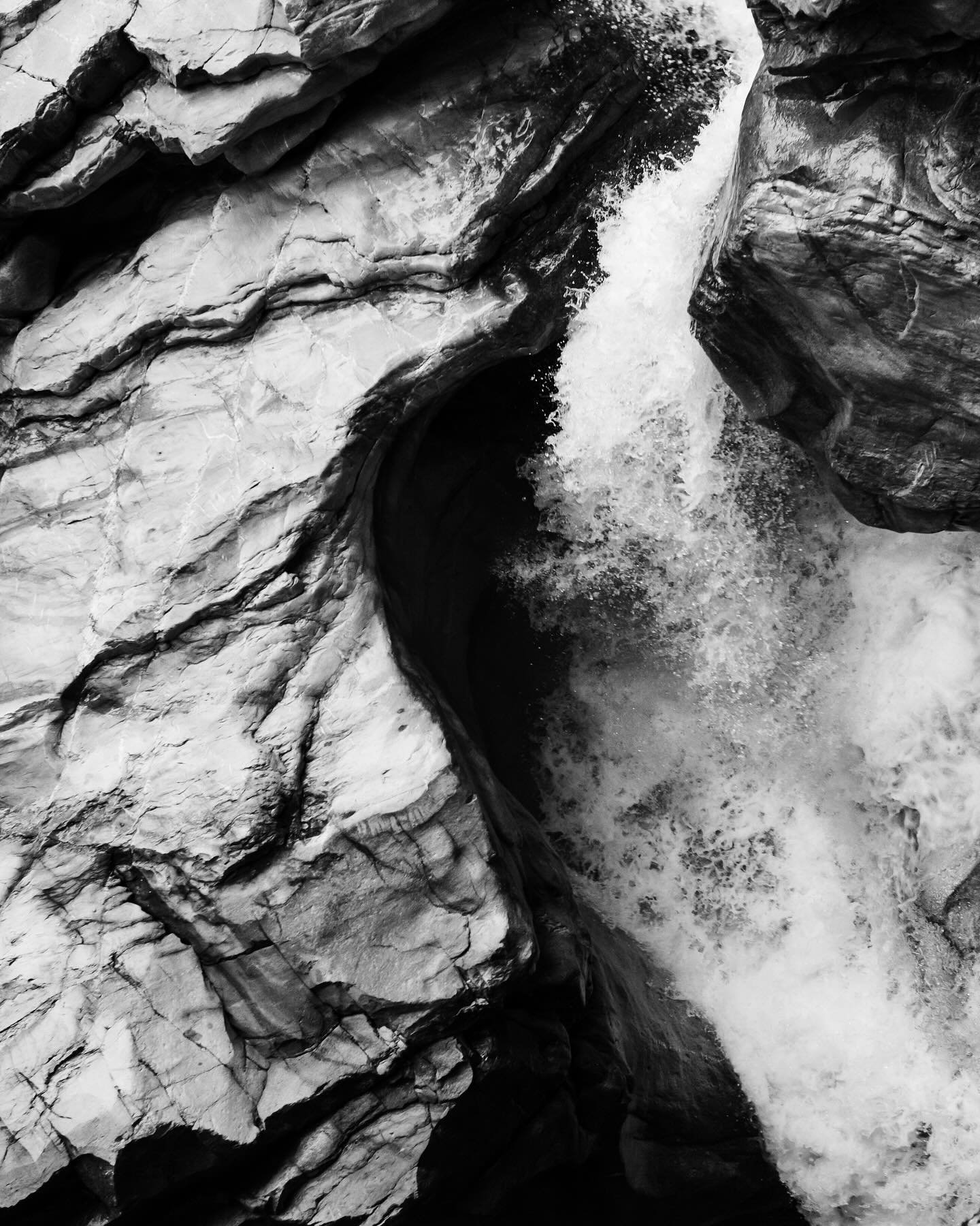 SAINT GERVAIS LES BAINS / FRANCE / 18 969 / 18 951 / 18 962

#leica #alpes #lensculture #lensculturediscovery #discover #alps #frenchalps #chaletlife #france #saintgervaislesbains #leicaphotography #leicaworld #leicaphoto #leicam #leicam10p #leicagra