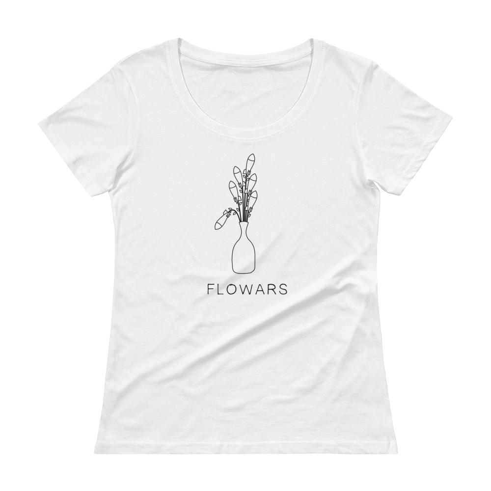 Scoopneck Sally | White