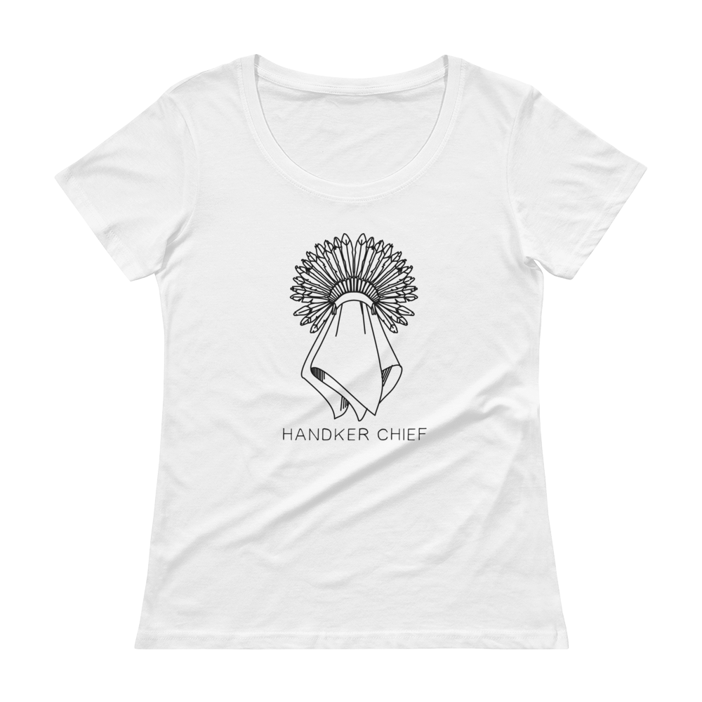 Scoopneck Sally | White