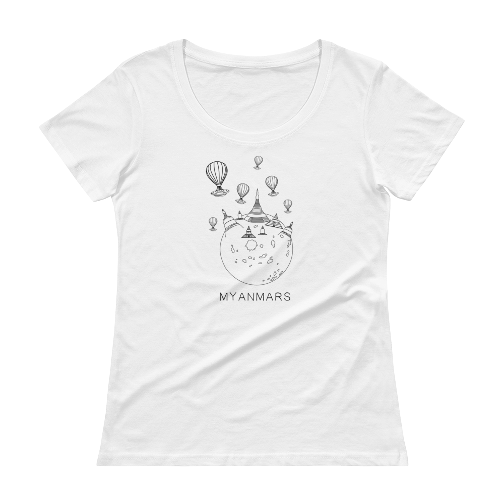 Scoopneck Sally | White