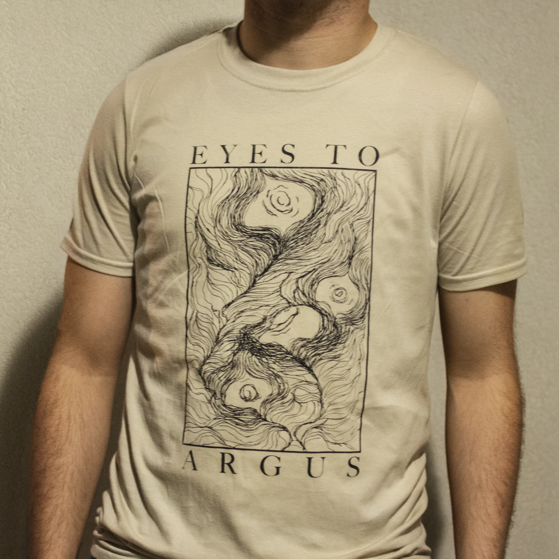 eyestoargustee_orpheuslooksaround_sand