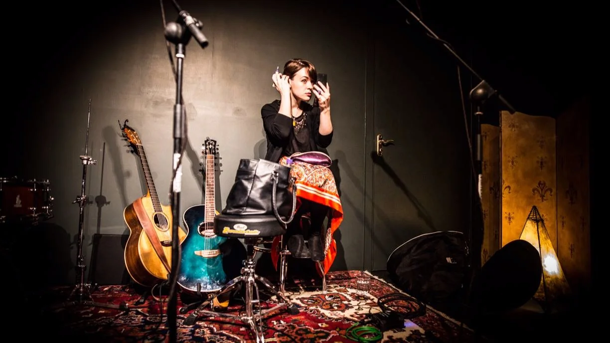 On+Stage_Emma+Langford_By+Ger+ODonnell.jpg