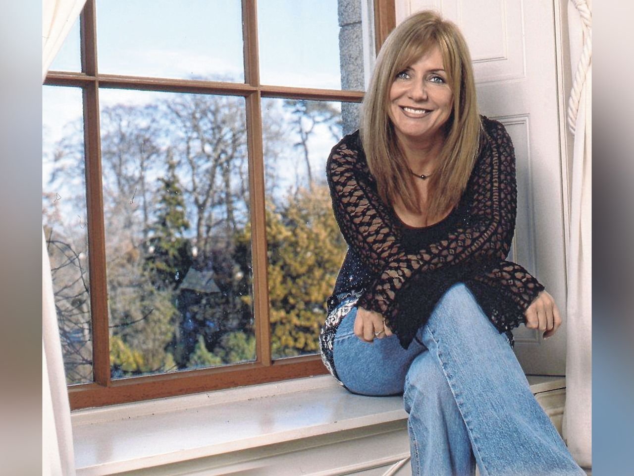 In Conversation with 𝗙𝗿𝗮𝗻𝗰𝗲𝘀 𝗕𝗹𝗮𝗰𝗸

📆 Saturday 4th May

Senator @francesblack1  is a prominent Irish singer-songwriter, activist, and politician. Born in Dublin, she began her music career in the 1980s, achieving international success as