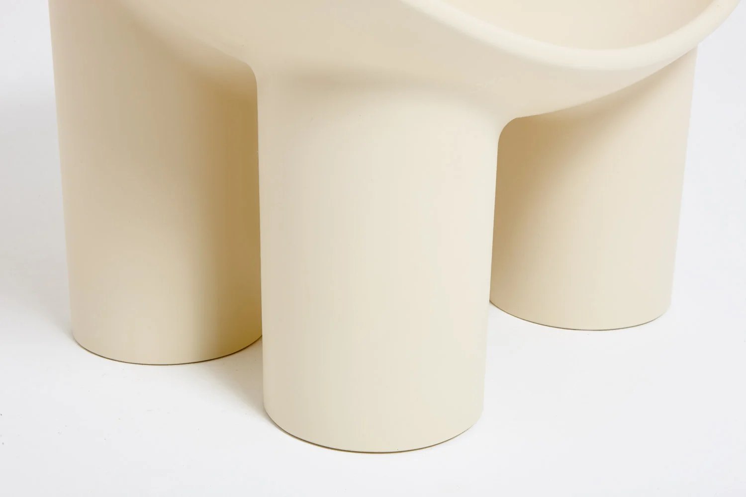 Faye Toogood_A4_Roly Poly_Chair Cream_WEB_6.jpg