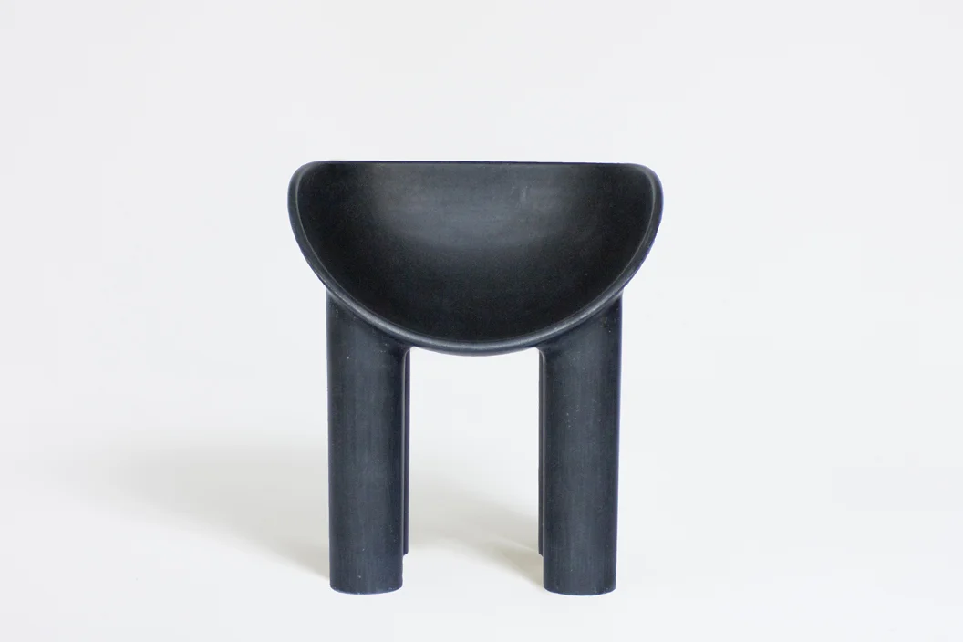 Faye Toogood_A4_Roly Poly_Dining Chair_Charcoal_WEB_1.jpg