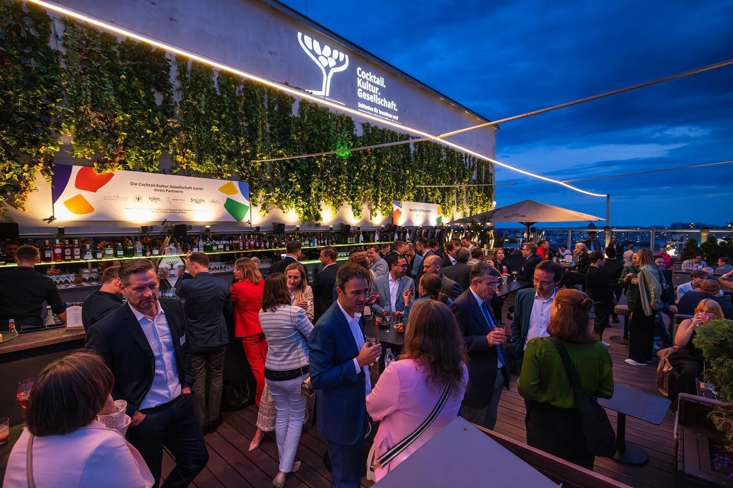 Here is a little insight into the Cocktail Vereinigung
event from this year. 
What is your favorite Cocktail?

#weekendclub #weekend #event #cocktail #cocktailvereinigung