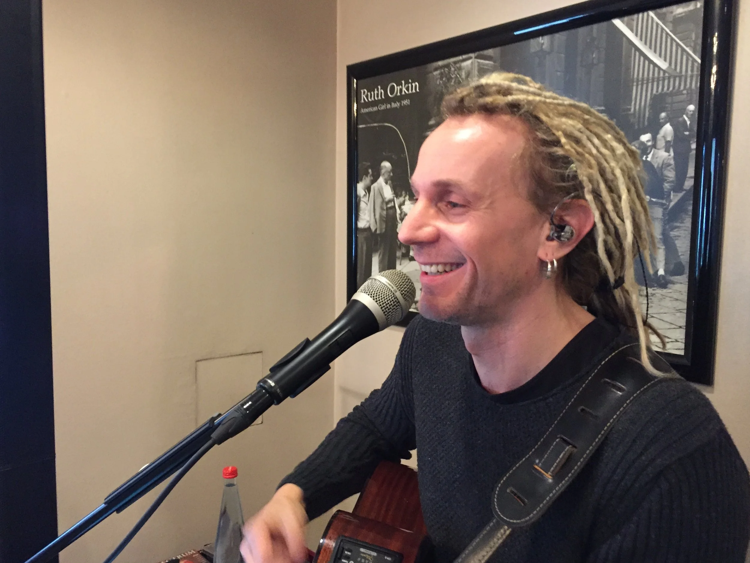 HANNES WÖLFL – SINGER/SONGWRITER - fällt leider aus!