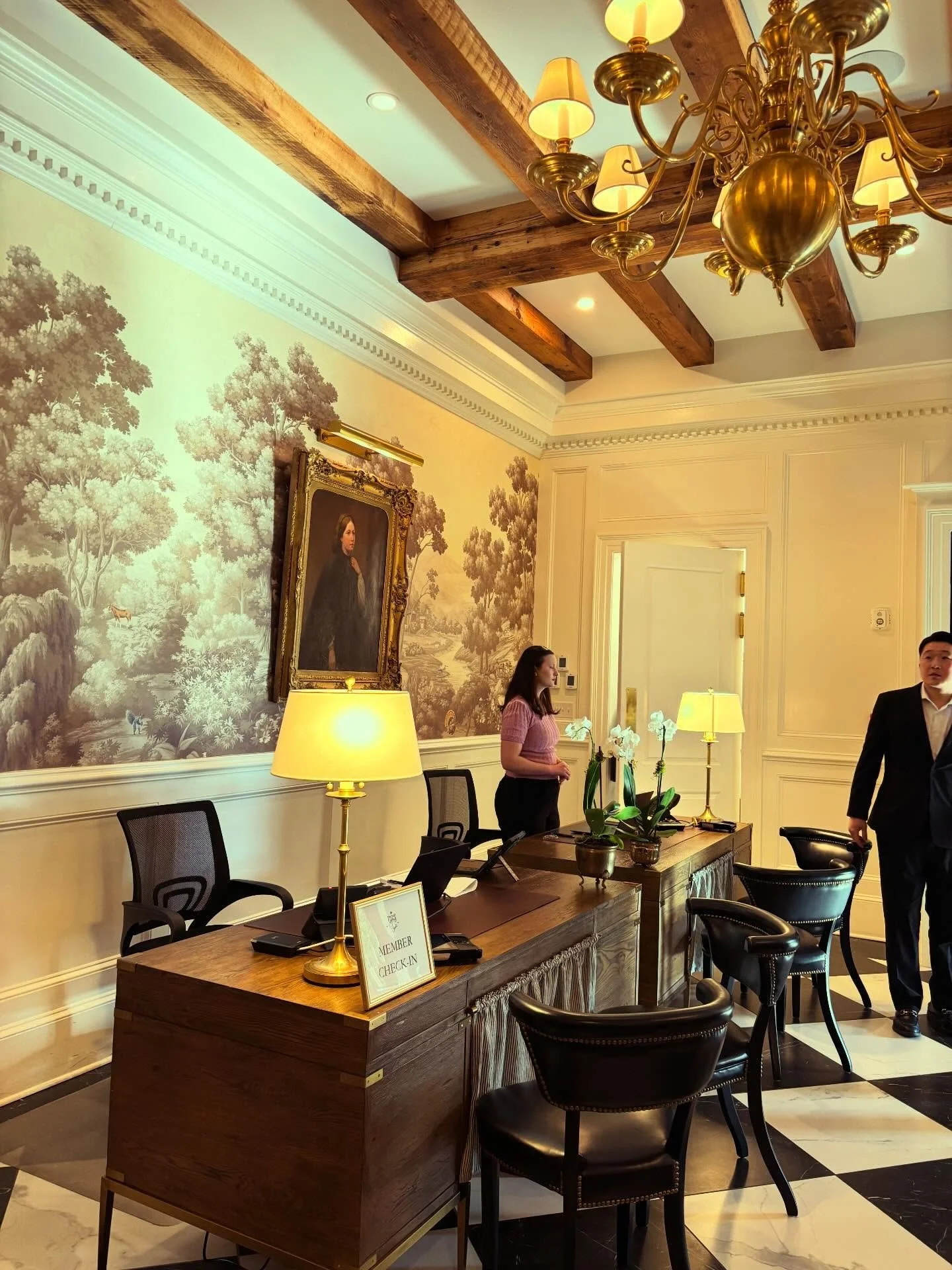 From a few weeks back at @hotelburgva.