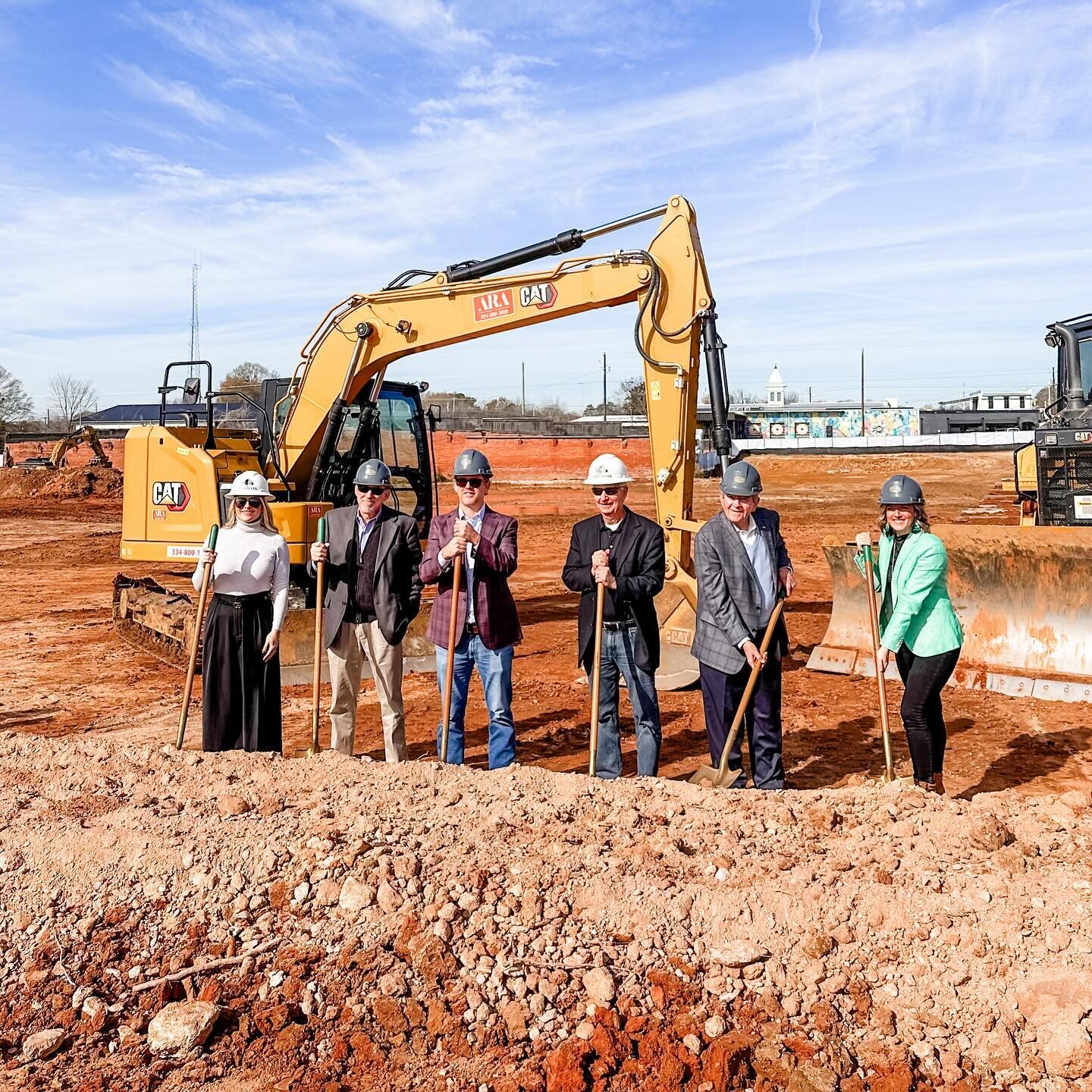 Breaking new ground, building vibrant communities. Here's to the start of something extraordinary! Welcome to the future home of The Taylor apartments in Opelika, AL🏗️🏡 

#NewBeginnings #CommunityExpansion