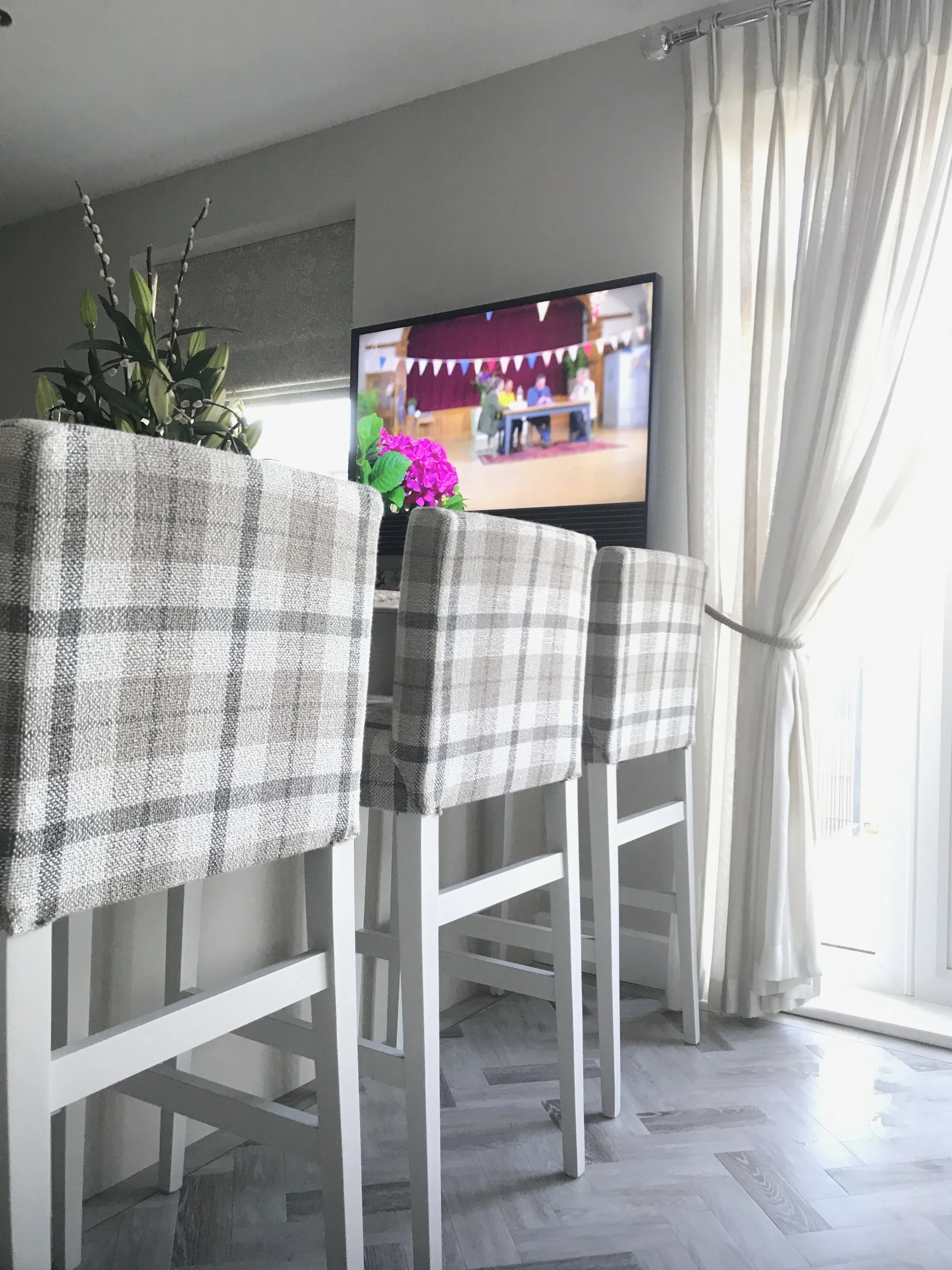 BESPOKE UPHOLSTERED FURNITURE Individual pieces of upholstered furniture in any size, style or shape
