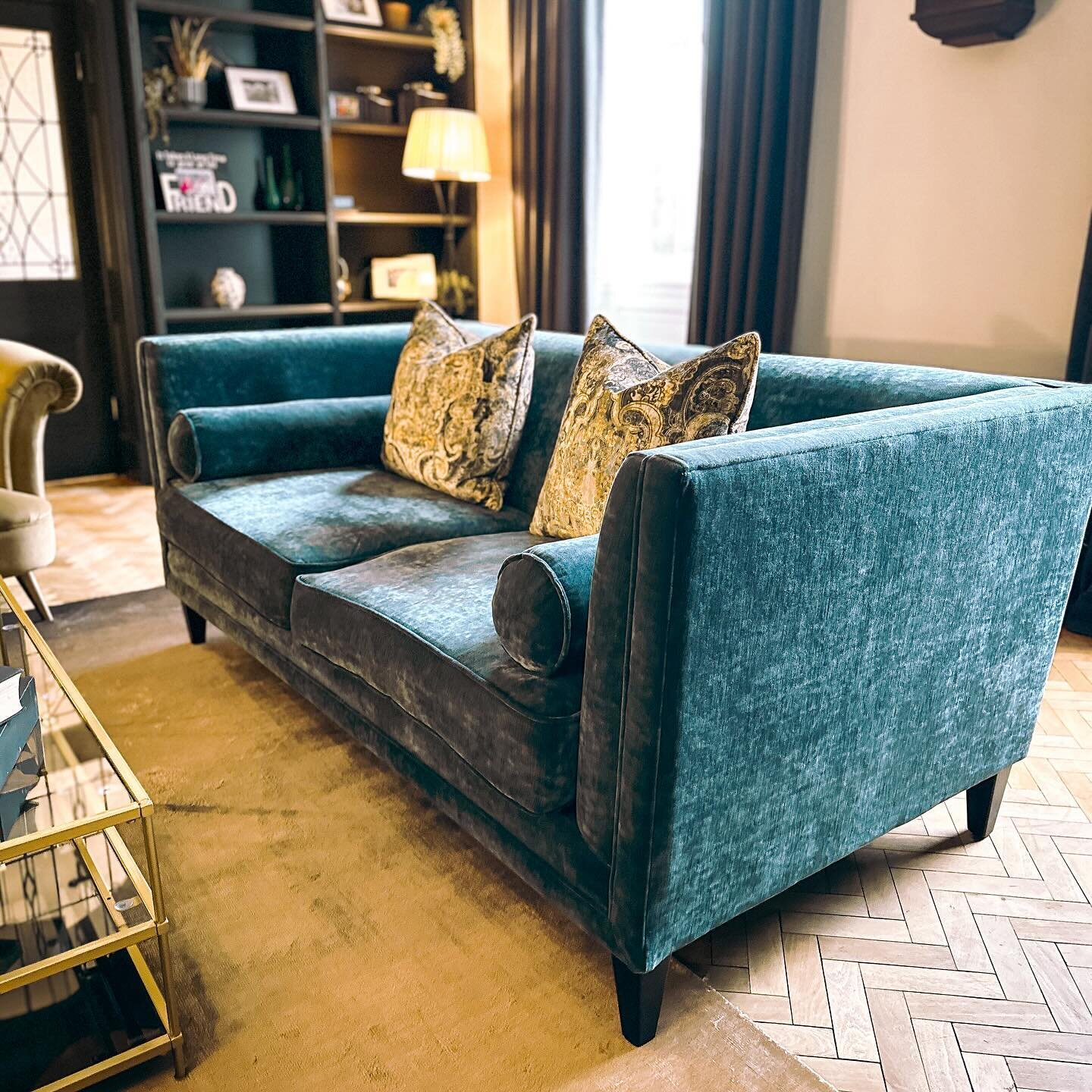 Lounge transformation coming together for this property in Sheffield. 

#bespokecabinetry 
#bespokeupholstery 
#interiordesignsheffield 
#handmadesoftfurnishings 
#roomstyling