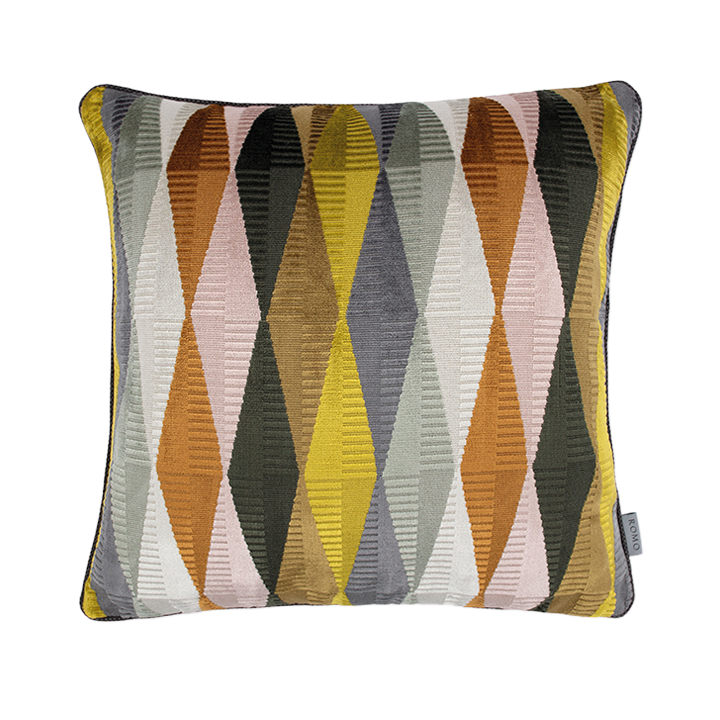 Arzu Cushion.png