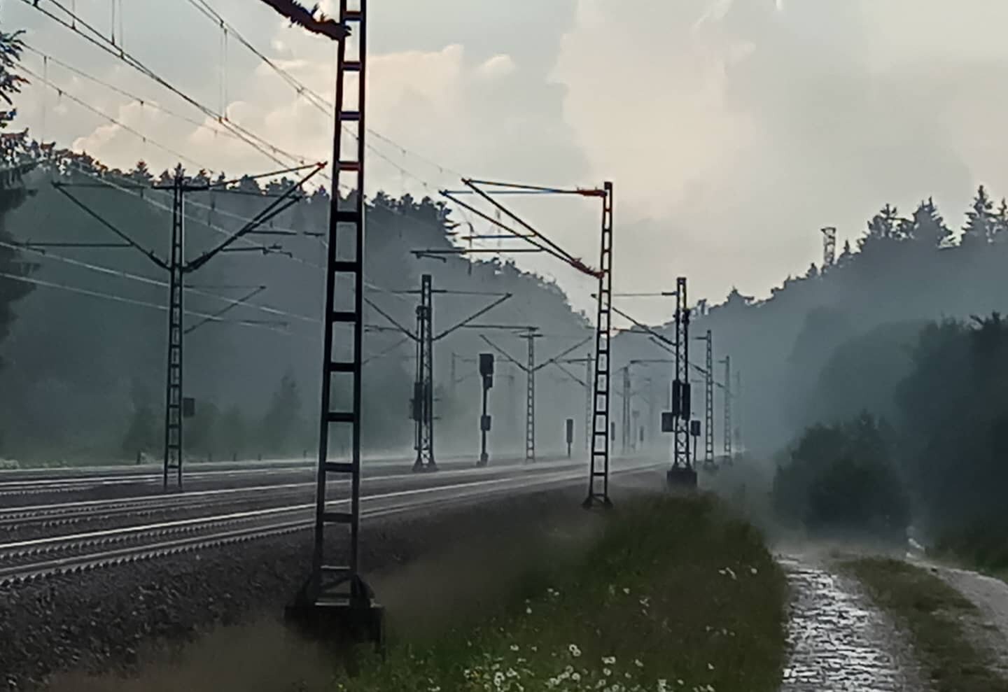 Regenwolken vor mir, Gewitter hinter mir ➡️ schnell nach Hause radeln 🚴