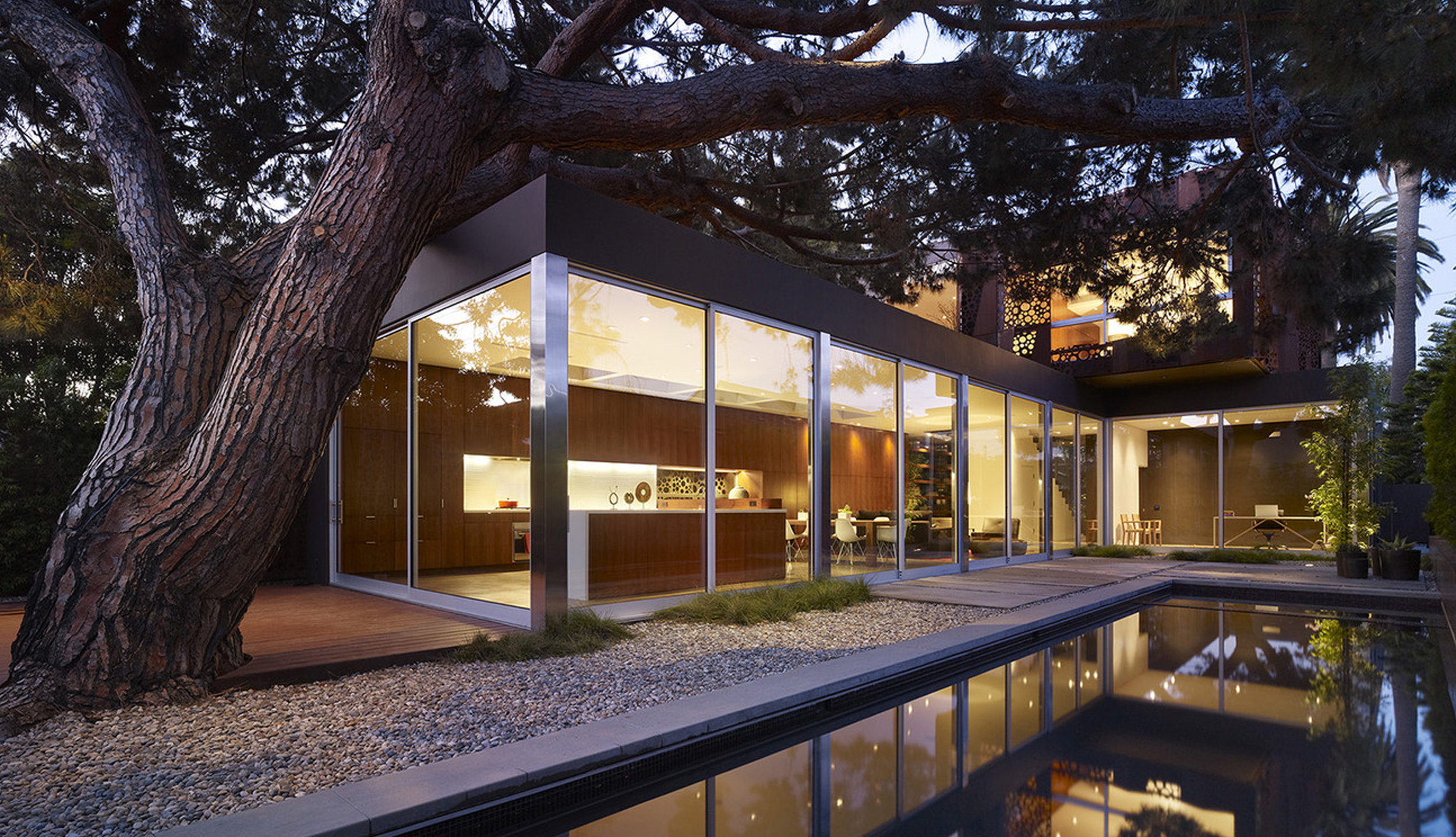 The Walnut House - Modal Design. 2010. Venice, CA. More photos and an interview with architect Daniel Monti...