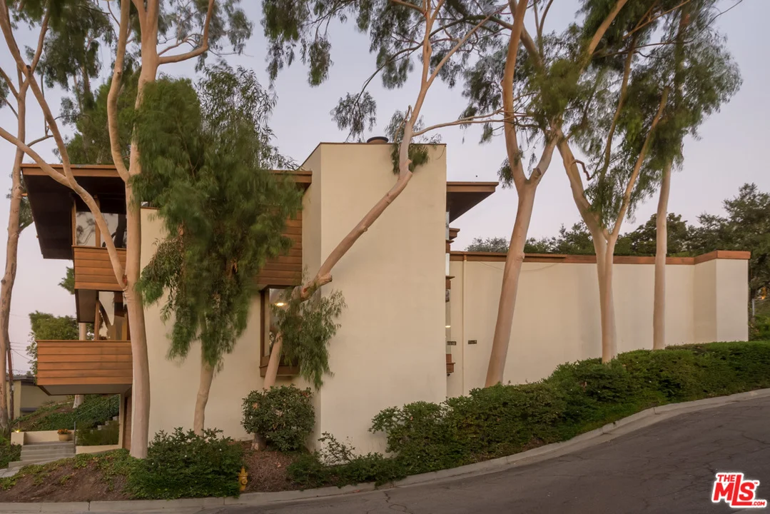 The Spanner Residence by Rex Lottery - (photos by Cameron Carothers)