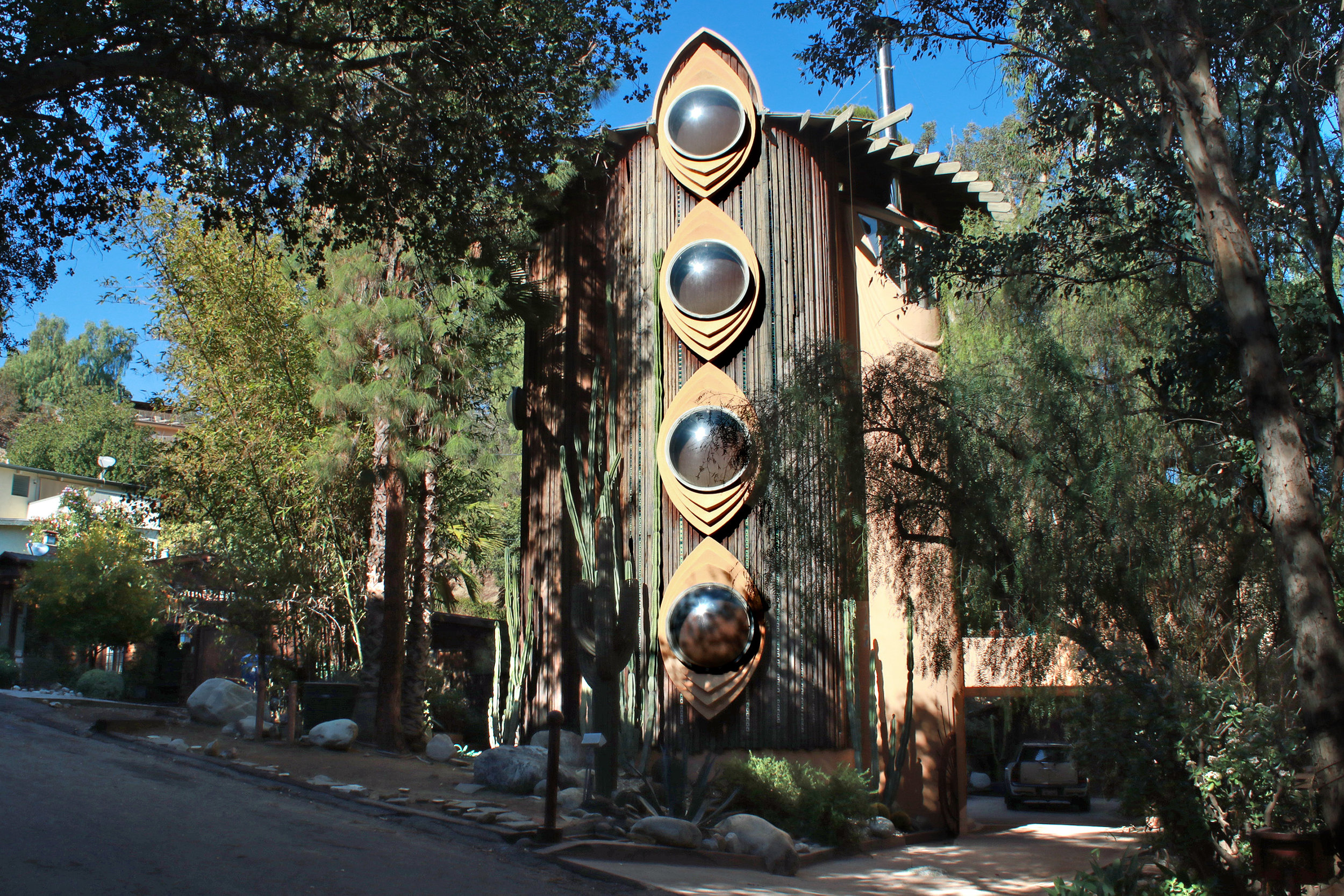 woodland-hills-angeleno-living
