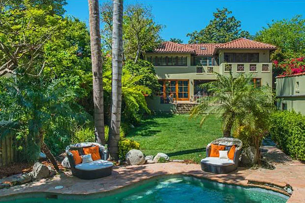 2000 N. Hobart Ave, Los Angeles, CA. 90027