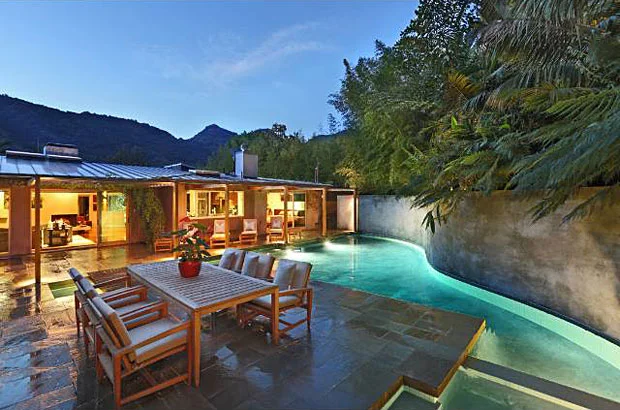 5524 Green Oak Dr, Los Angeles, CA 90068