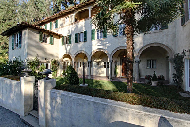 5 Los Altos Drive, Pasadena, CA. 91105