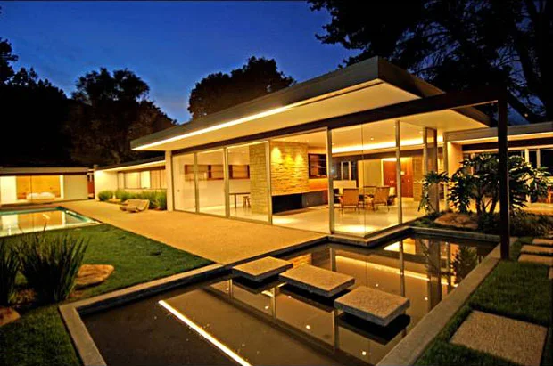 The Singleton House, by Richard Neutra. 1959. 15000 Mulholland Dr, Los Angeles, CA 90077