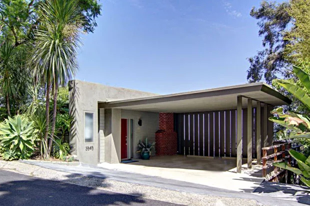 3545 Multiview Drive - Smooth Livin'