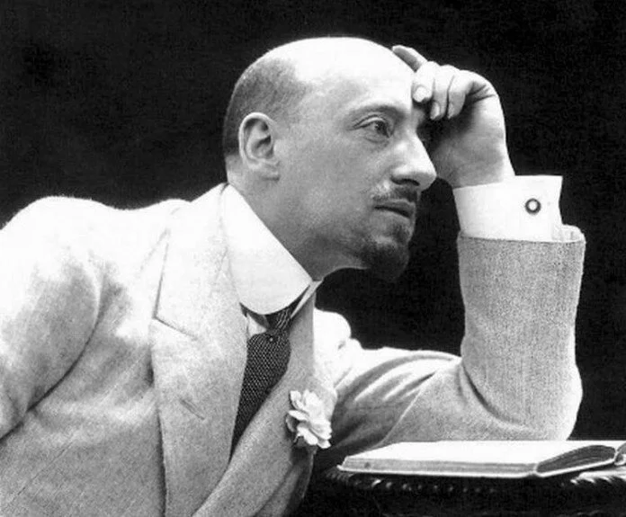 L’ESTETICA ESPANSA: IL DANNUNZIANESIMO, I MEDIA E L’ “ESPLOSIONE DELL’ESTETICA” - PT 1