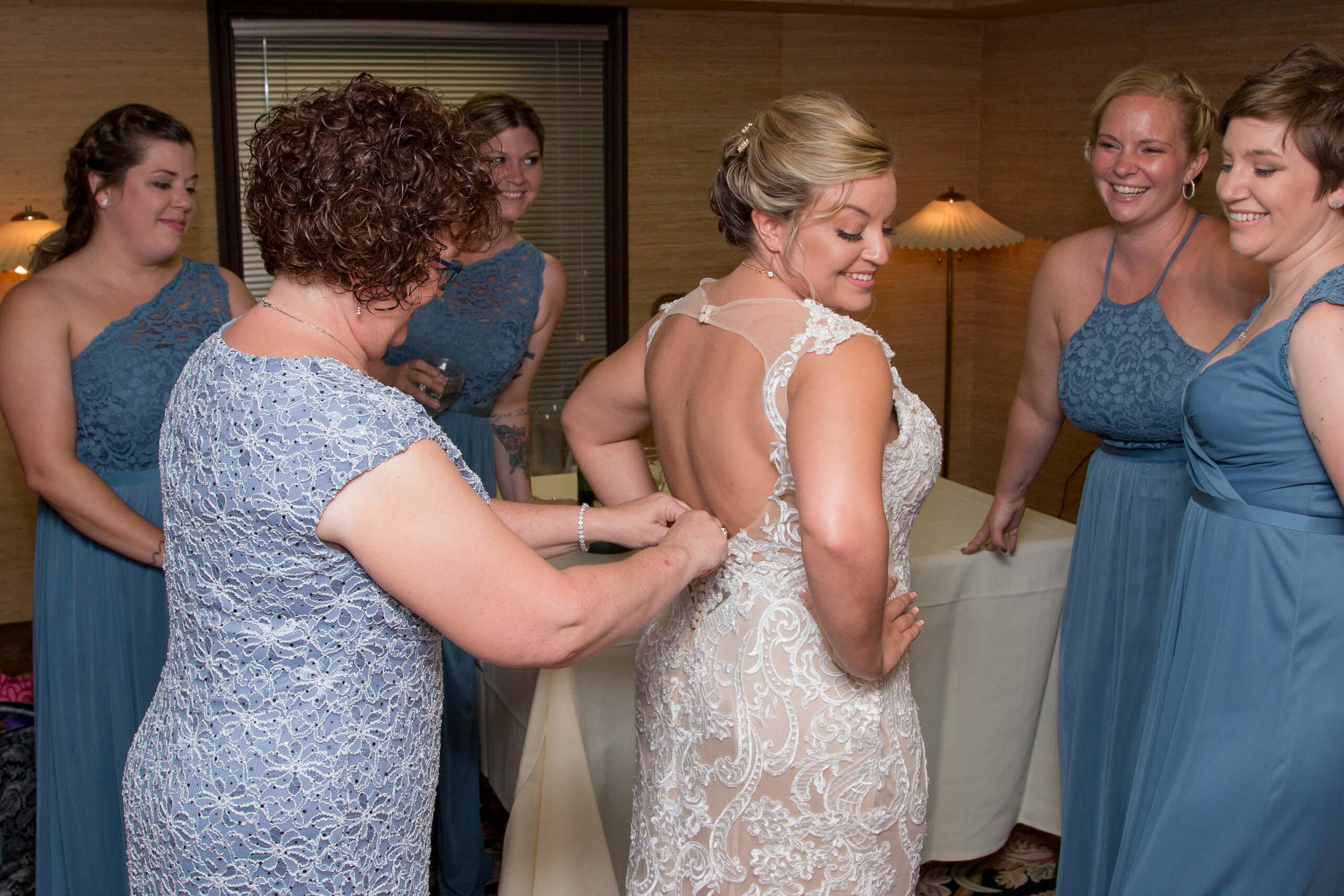 pittsburgh-wedding-dress-alterations-exquisite-fit-bridal-alterations-hollie-m-testimonial-review-0.jpg