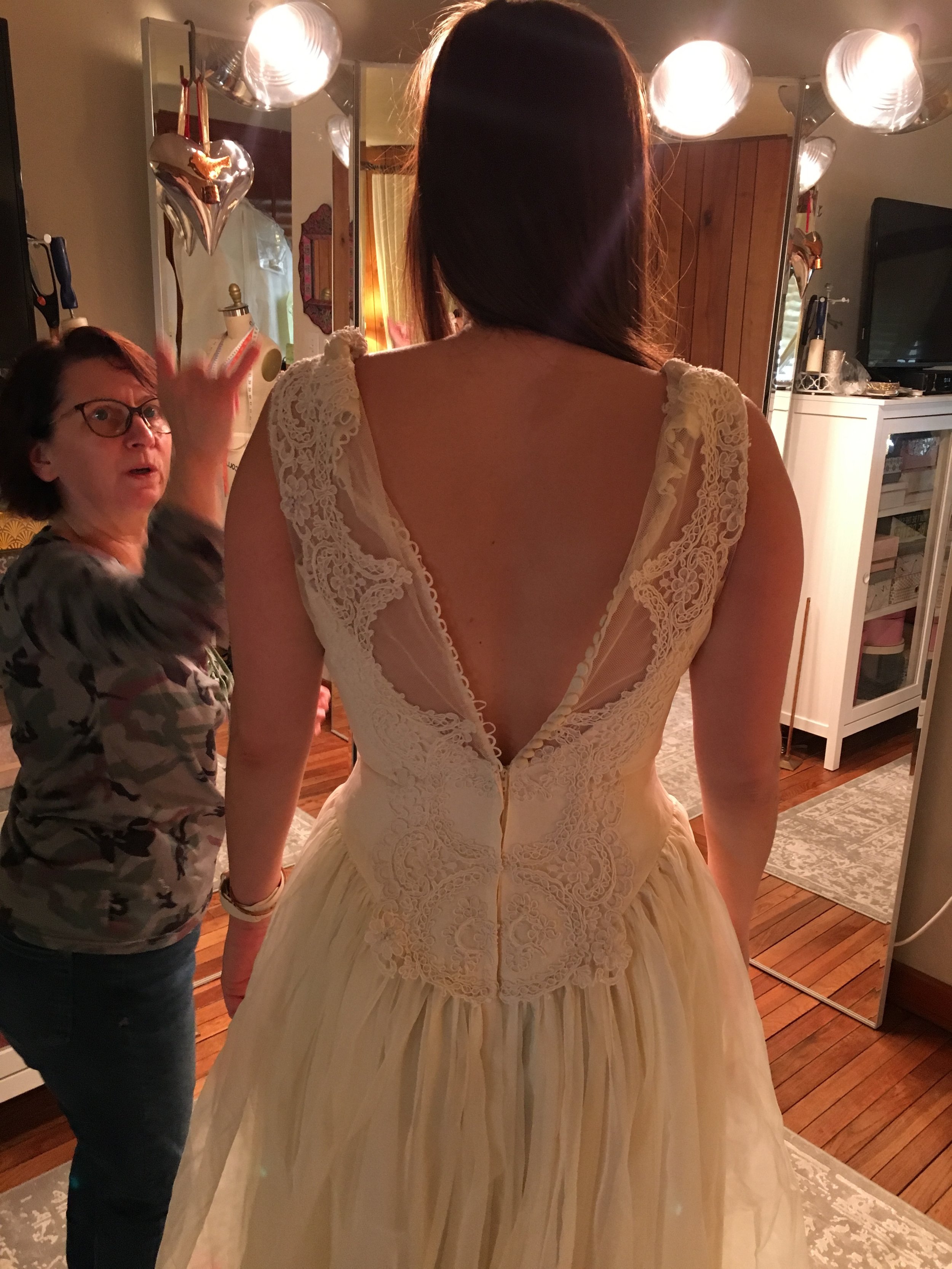 pittsburgh-wedding-dress-alterations-exquisite-fit-bridal-alterations-melissa-g-testimonial-review-3.JPG