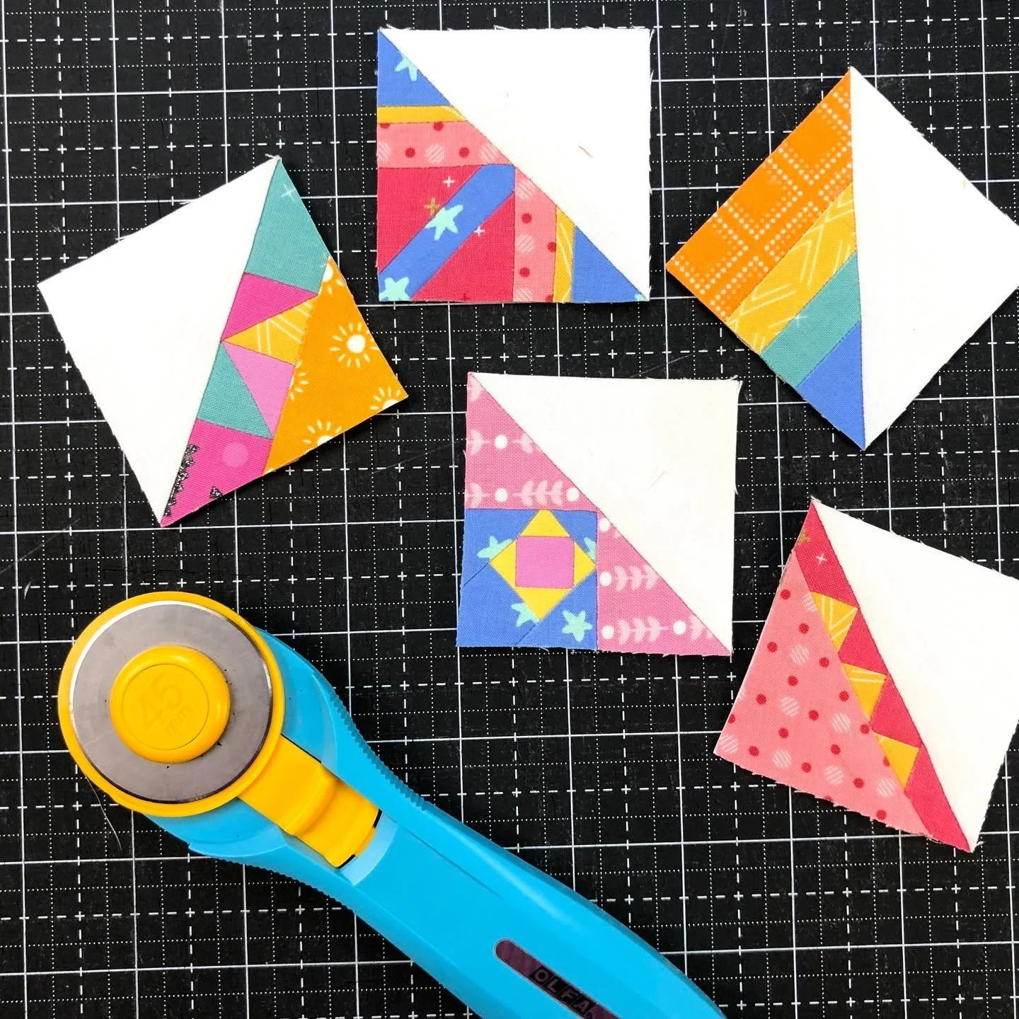 ALL. THE. SIZES! Last week I released new Scrappy Triangle foundations! You can now piece 1", 2", 3", 4", 5" and 6" Scrappy Triangles! They are all pdf patterns so it is easy to print as many as you want.

You can find t