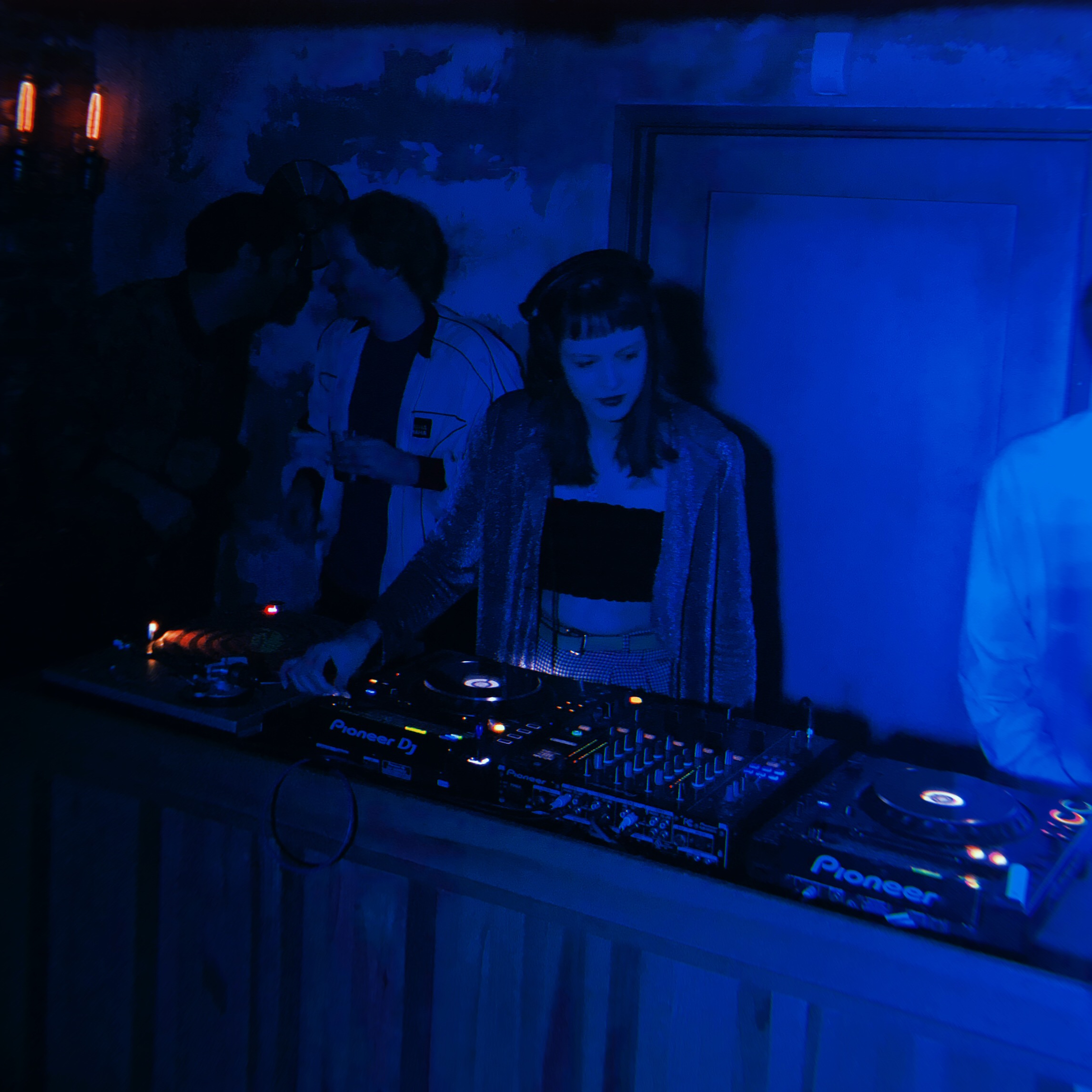 Los Angeles Female DJ.jpg
