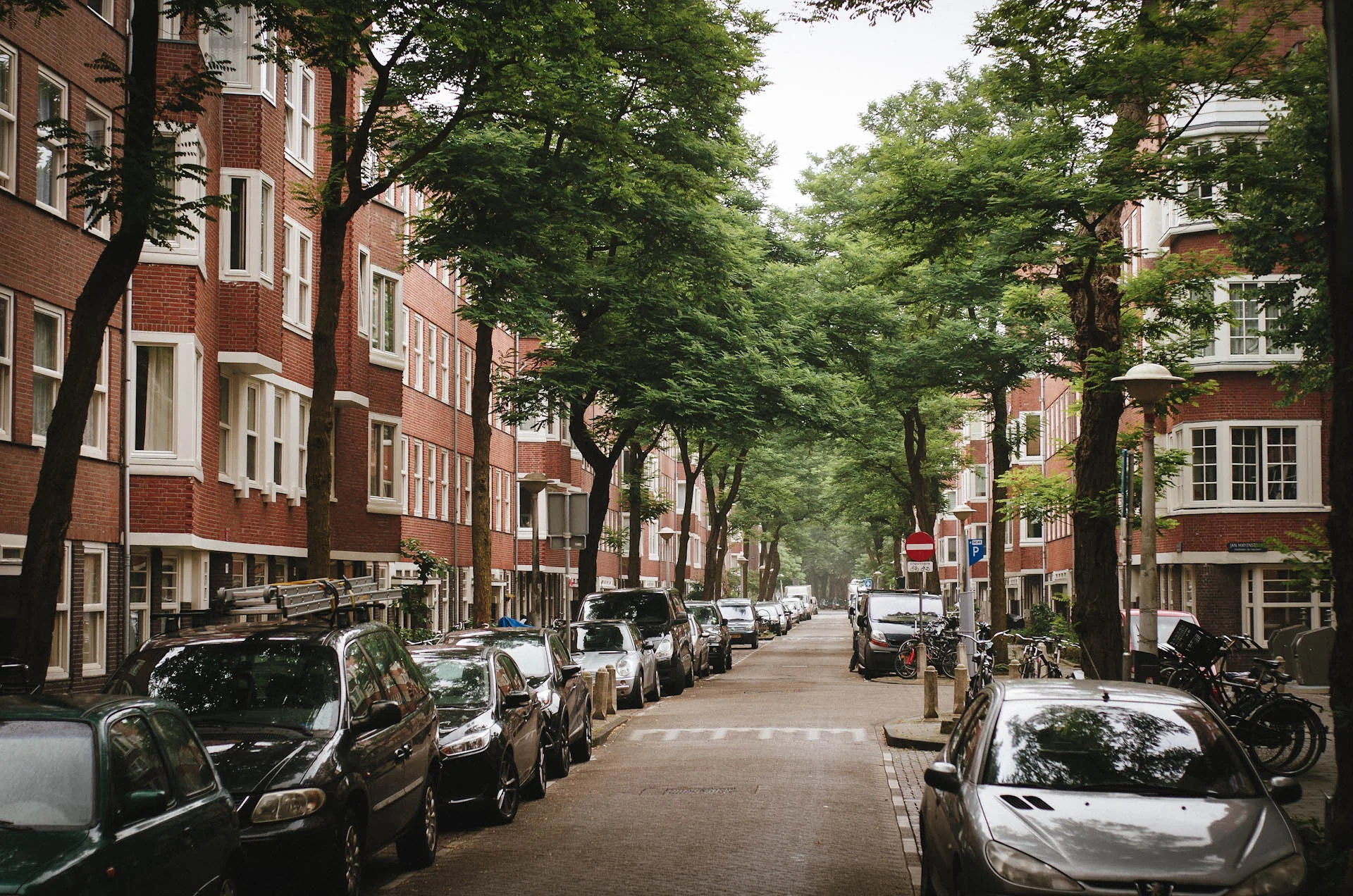 2017 JUNE Amsterdam Dragos Mercatorbuurt le-75.jpg