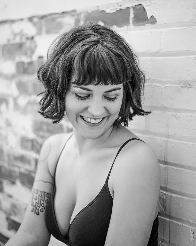 Boudoir sessions are such a fun self esteem boost!!! An afternoon of pampering and and self love! 💕👌🏻