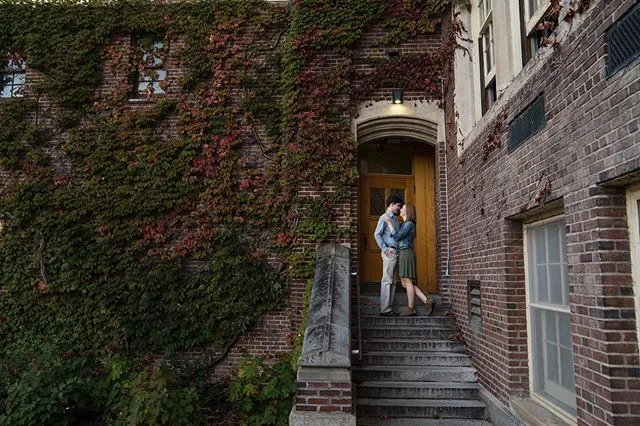 Doorways surrounded by foliage walls! 👌🏻🌿