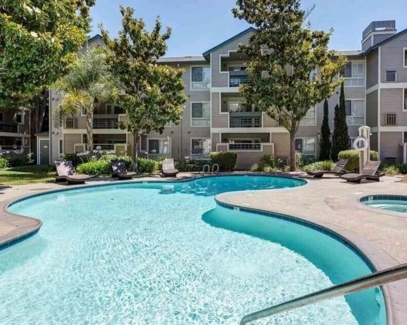 2530 Oak Road #101, WCSold for $525,000Represented Buyers