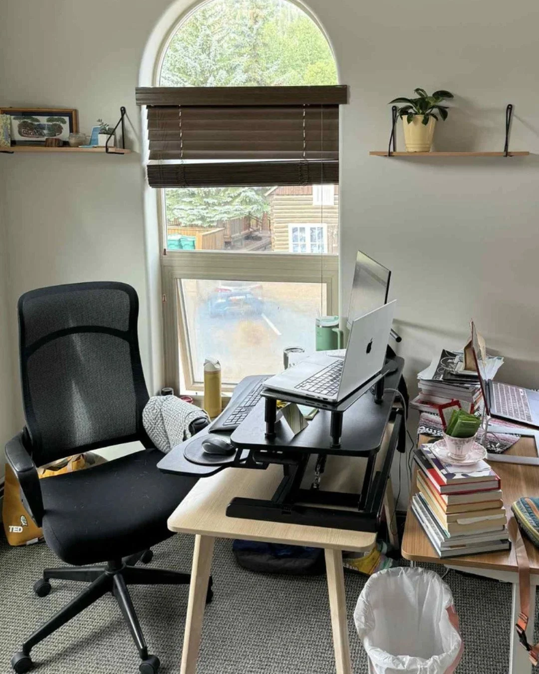 Yesterday, the gals @kiarradelanie @mountain.cat.media and I kicked off our first official @aspen.alley.creative business retreat, and we are all pumped! We've all carved out these next few focused days just to work on the business instead of always