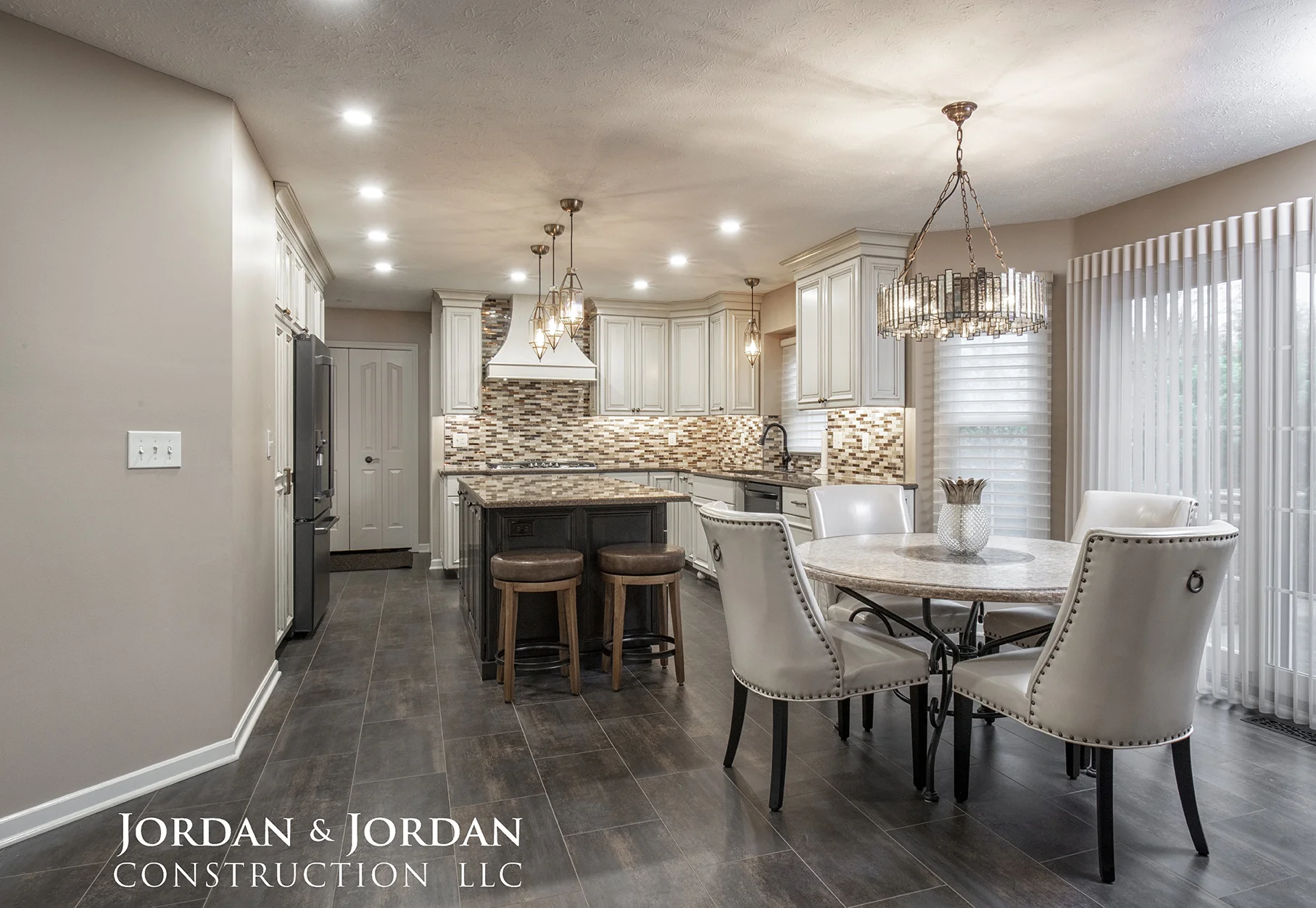 dinette kitchen landscape 2.jpg