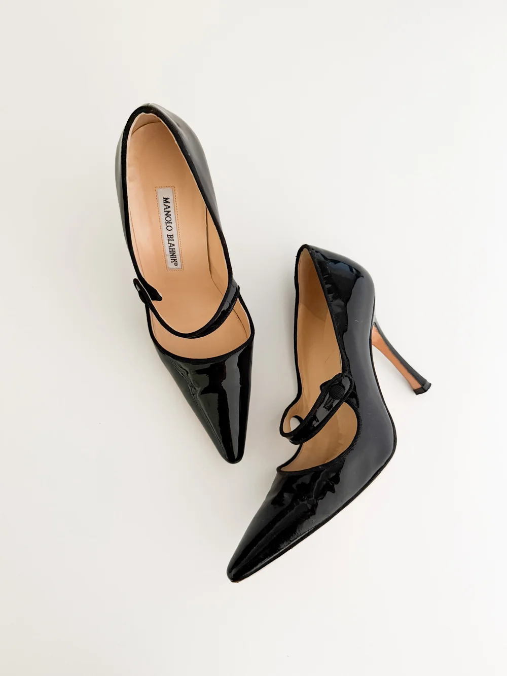 princo✩MANOLO BLAHNIK Manolo Blahnik Iconic Black Patent Leather Mary Jane Heels - As