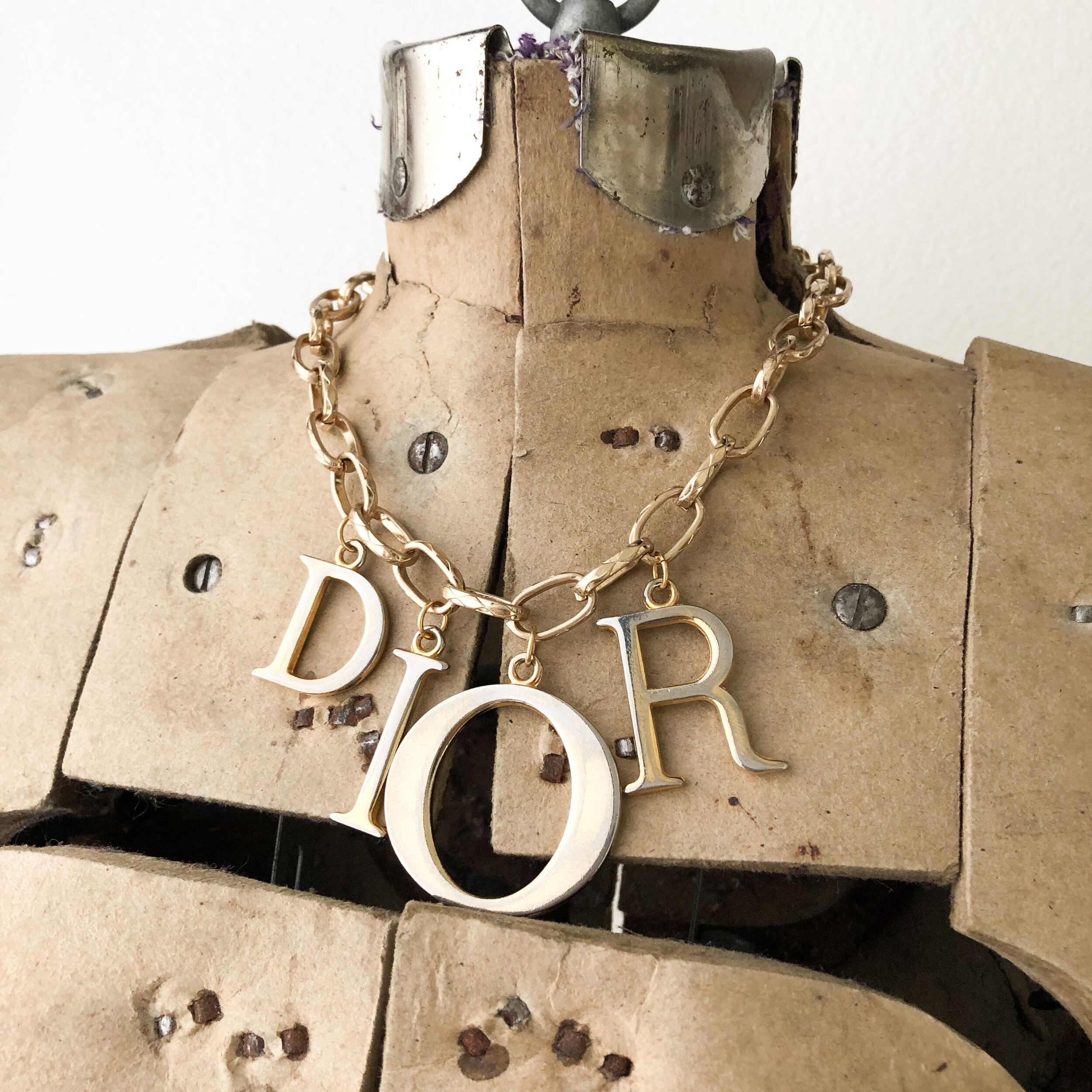 dior letter necklace