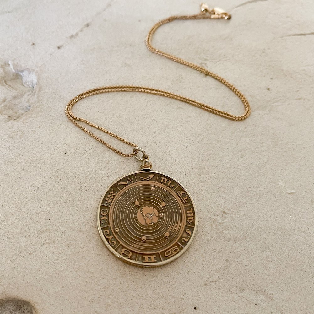 Chaumet Paris 1970 Massive Sagittarius Zodiacal Necklace In Solid 18Kt –  Treasure Fine Jewelry