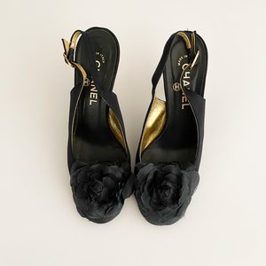 Chanel Iconic Camellia Black & White Slingback Heels (IT 36) — sororité.